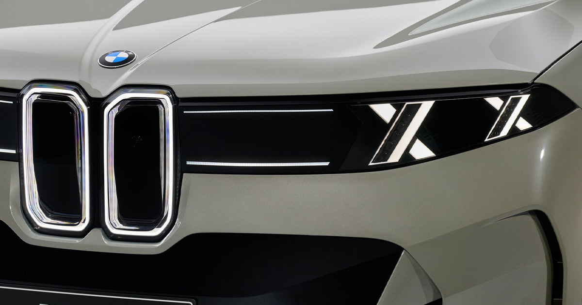 Close up of the new BMW X5 headlights