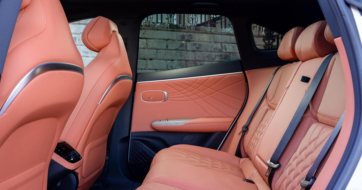 Rear seats inside the UK Changan Deepal S07