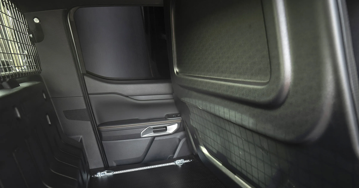 Storage space inside the Ford Ranger Double-Cab 2-Seat