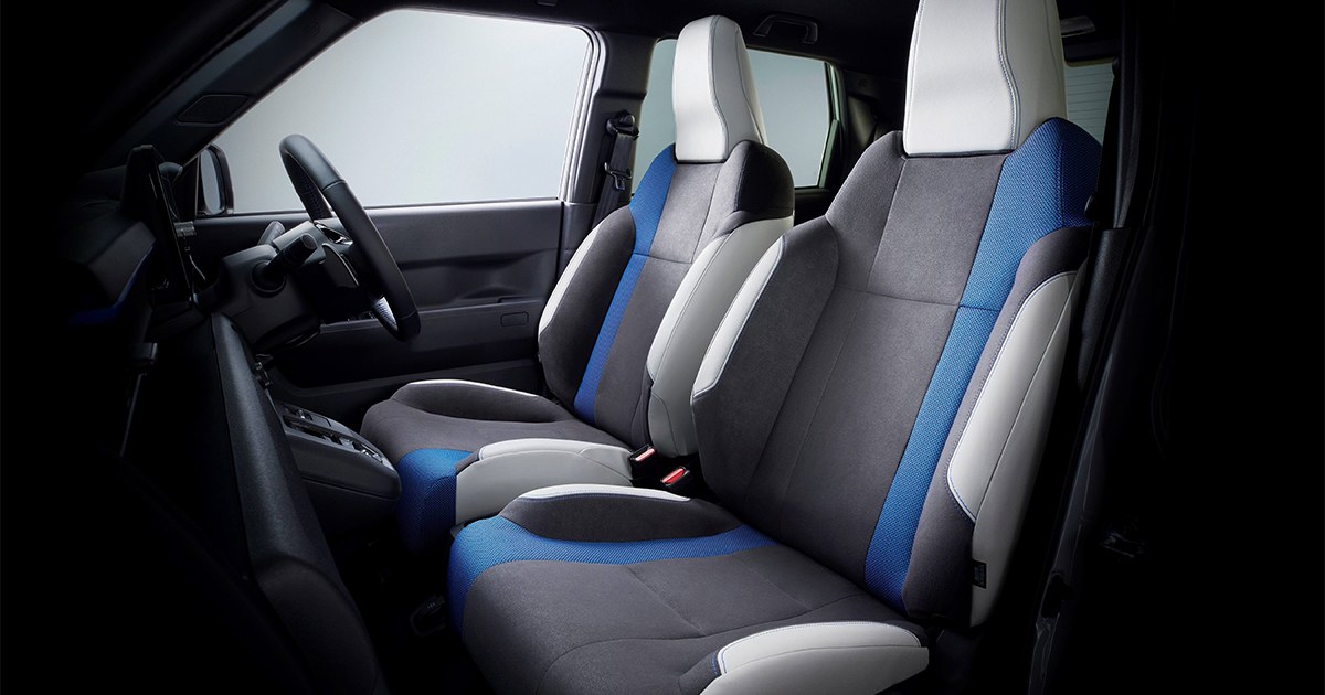 The front seats inside the Honda Super-N Prototype