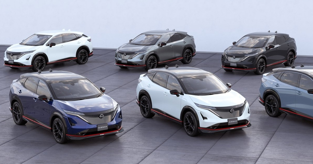 Multiple Nissan Ariya Nismos parked on the pavement