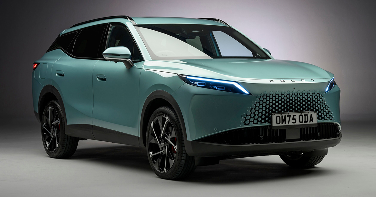 Front angle of the new Omoda 7