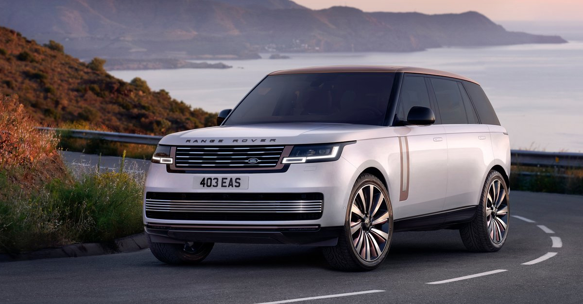 Land Rover Range Rover stopped on a curved road
