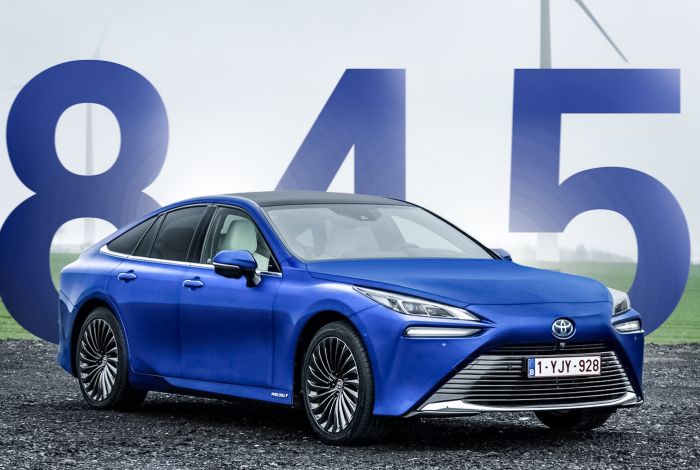 Toyota Mirai sets 845-mile record