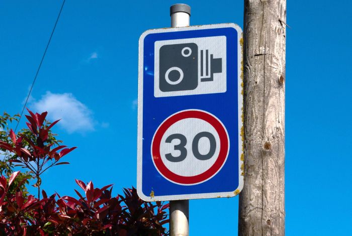 How do speed cameras work?