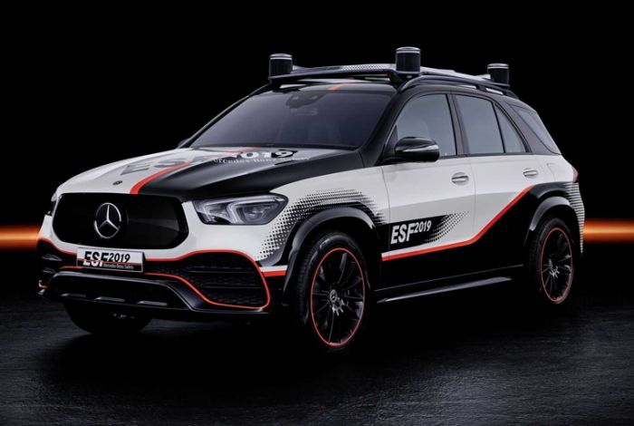 Mercedes EFS Safety Vehicle