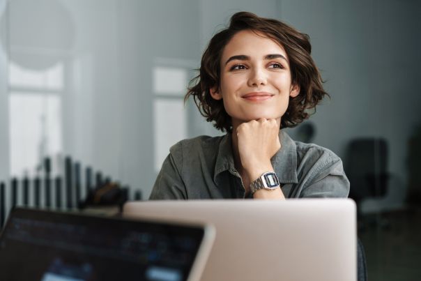 A person at their desk researching how Upkeep can help their fleet.