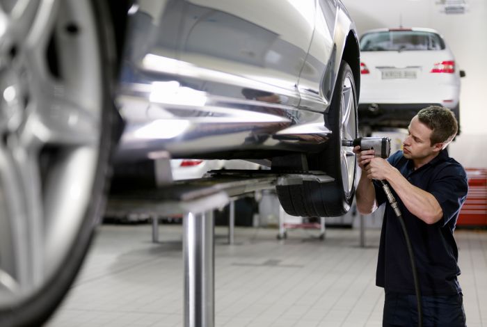Guide to Car Leasing with Maintenance: Is it Worth it?