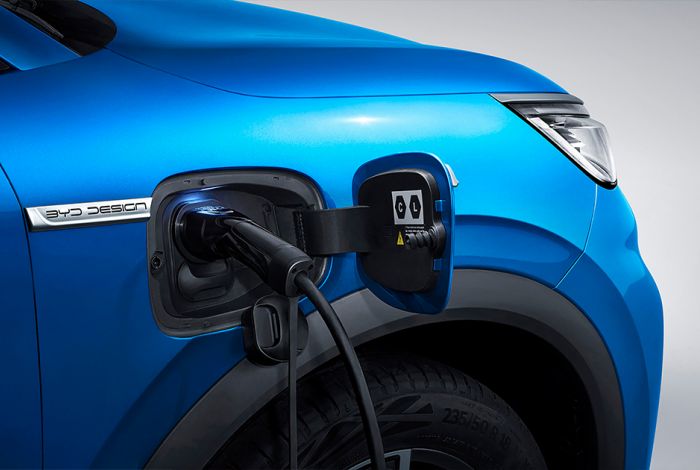 BYD Unveils Ultra-Fast 5-Minute Charging Technology
