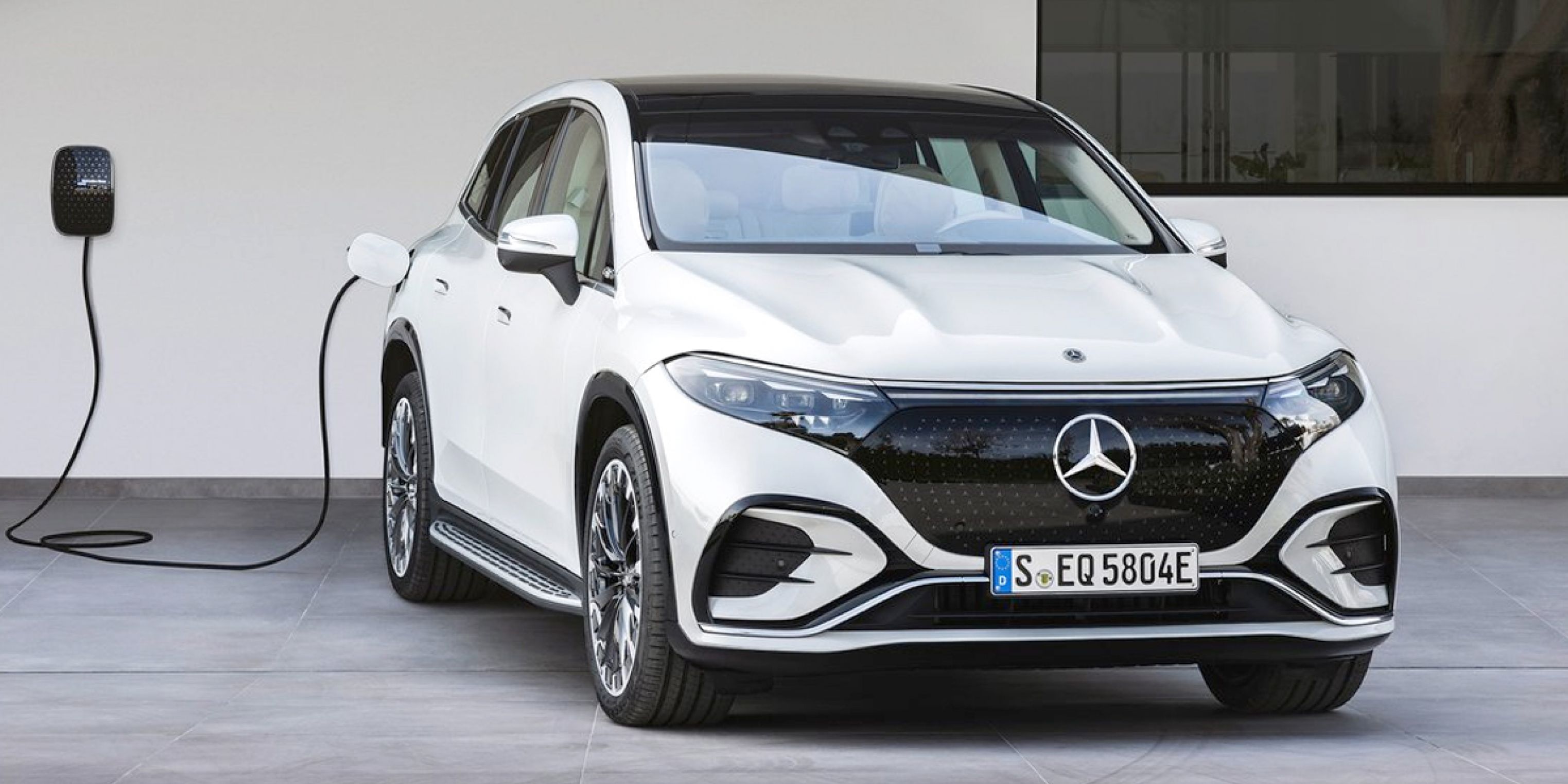 New Mercedes-Benz EQS SUV