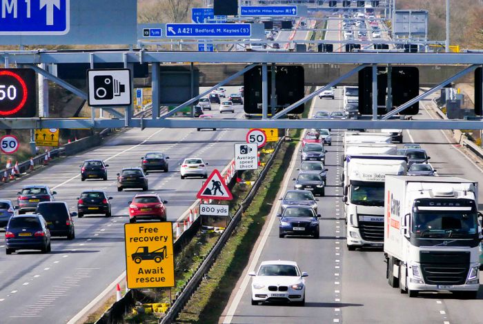 How do smart motorways work?